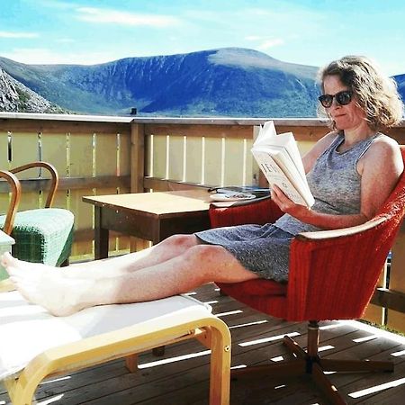 Sjarmerende Hus Med Orkesterplass Til Hav Og Fjell Stave 外观 照片