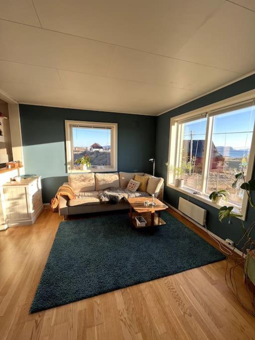 Sjarmerende Hus Med Orkesterplass Til Hav Og Fjell Stave 外观 照片